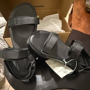 Amazon Essentials Black men’s Sport Sandals